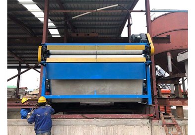 帶式壓濾機(jī)，四步實(shí)現(xiàn)固液分離