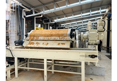 橡膠帶式真空過濾機輕松搞定固液分離